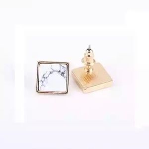 Marbled White Stone Resin Stud Earrings(NWT)